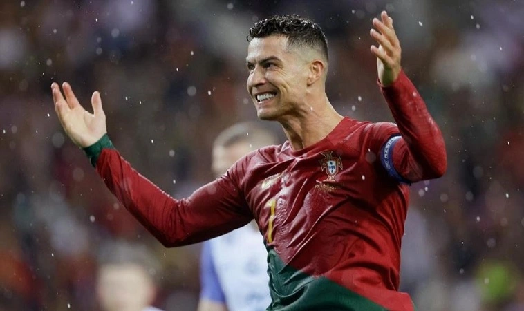 Cristiano Ronaldo - cầu thủ ghi bàn thắng nhiều nhất các kỳ Euro Cristiano Ronaldo - cầu thủ ghi bàn thắng nhiều nhất các kỳ Euro