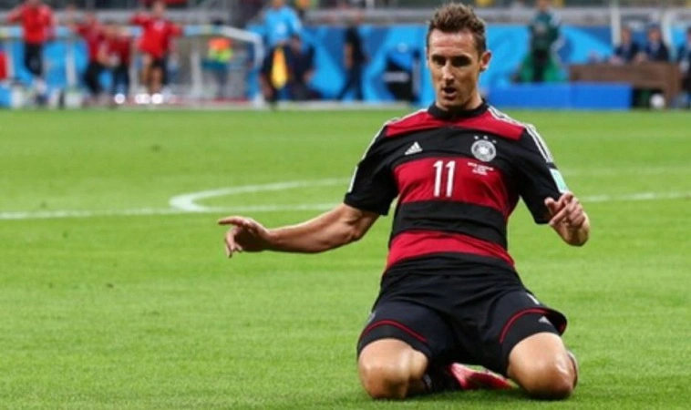 Miroslav Klose – Cầu thủ ghi nhiều bàn thắng nhất các kỳ World Cup 16 bàn Miroslav Klose – Cầu thủ ghi nhiều bàn thắng nhất các kỳ World Cup 16 bàn