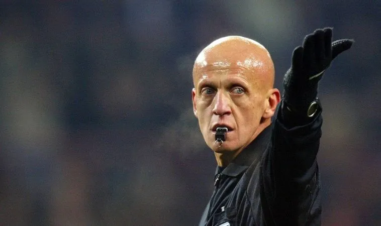Pierluigi Collina là một trong những trọng tài bắt trận chung kết nhiều nhất Pierluigi Collina là một trong những trọng tài bắt trận chung kết nhiều nhất